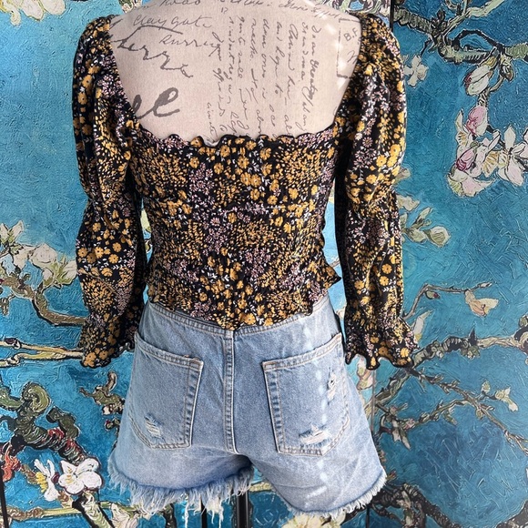 Topshop sz 4, floral, crop top. - Picture 3 of 8